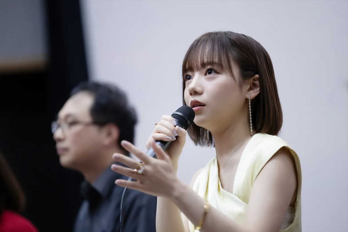 齊藤京子、韓国・釜山の観客の熱気に感動　主演映画『恋愛裁判』公式上映　東京国際映画祭への参加も決定