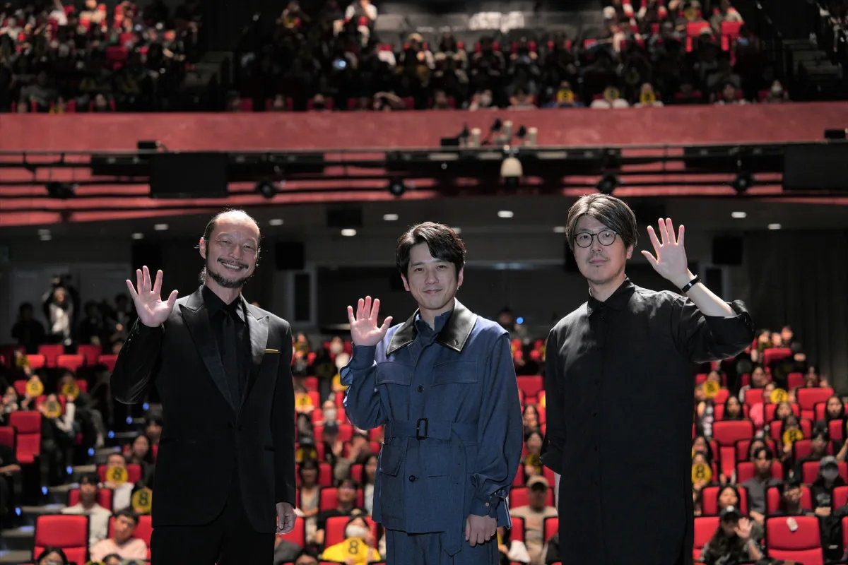二宮和也、釜山国際映画祭「すごい場所」実感　『８番出口』深夜上映も大盛況