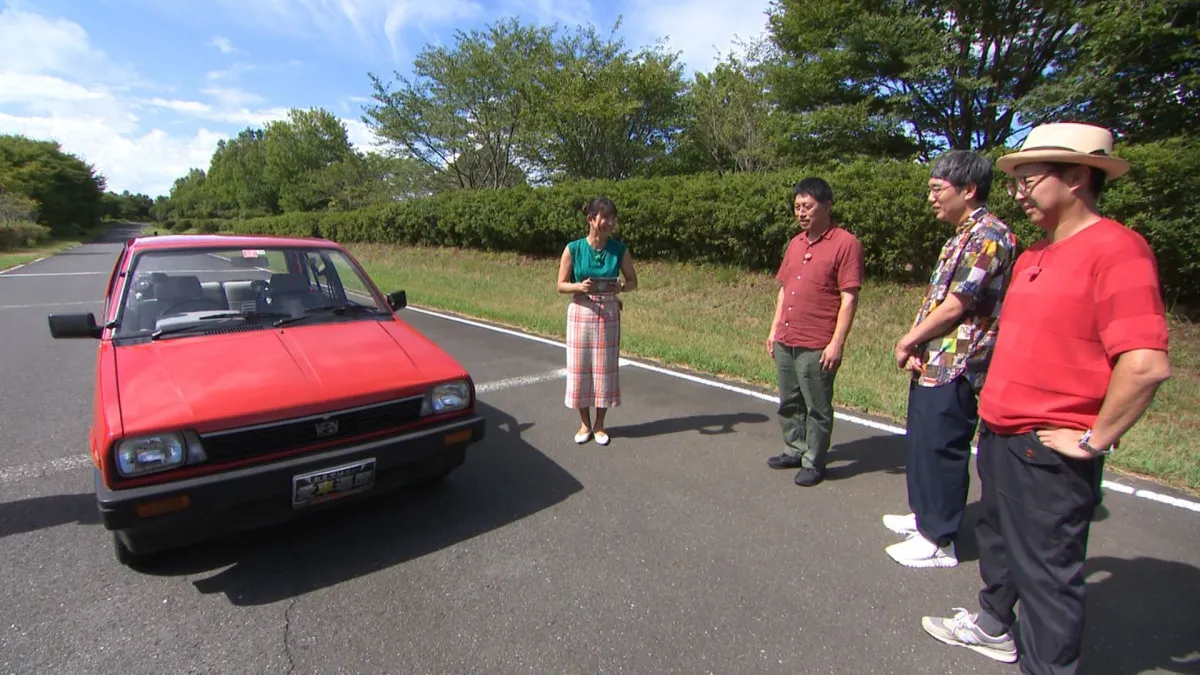 約40年前のスバル“大衆車”におぎやはぎ驚き「もうさ、忘れてたんだから」　いまや絶滅危惧種「スバル好きの人でも、あまり持っている人がいない」