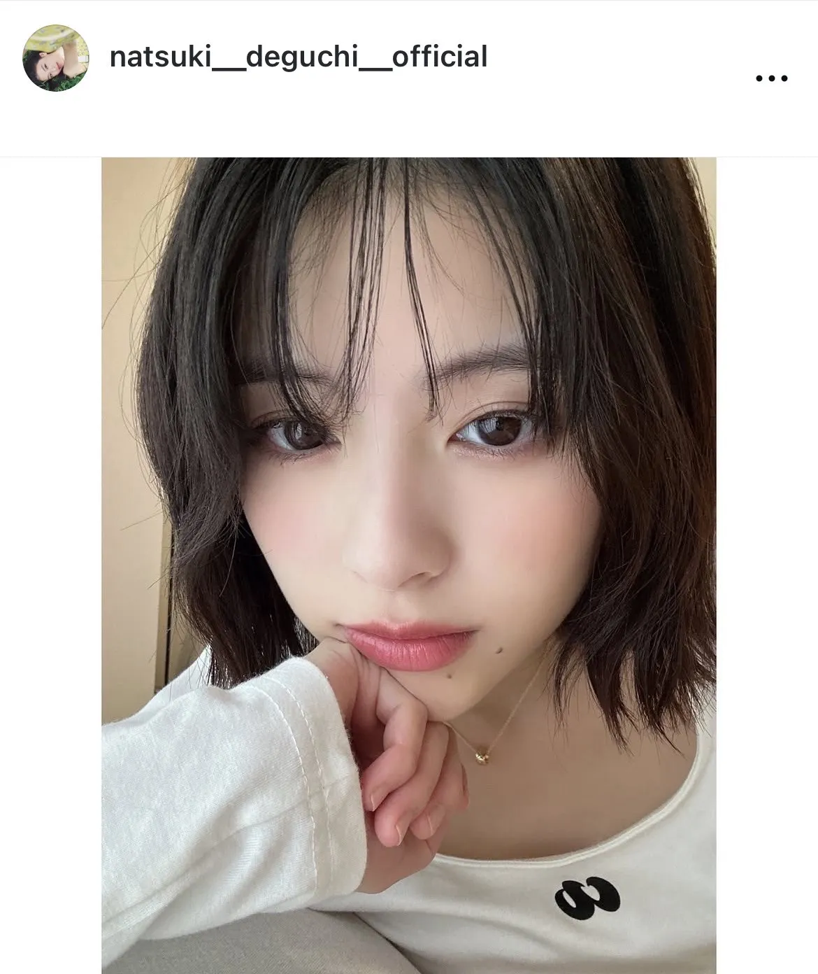 出口夏希、デコルテ＆美脚輝くドレスショット「スタイル良すぎ」「魅力的」