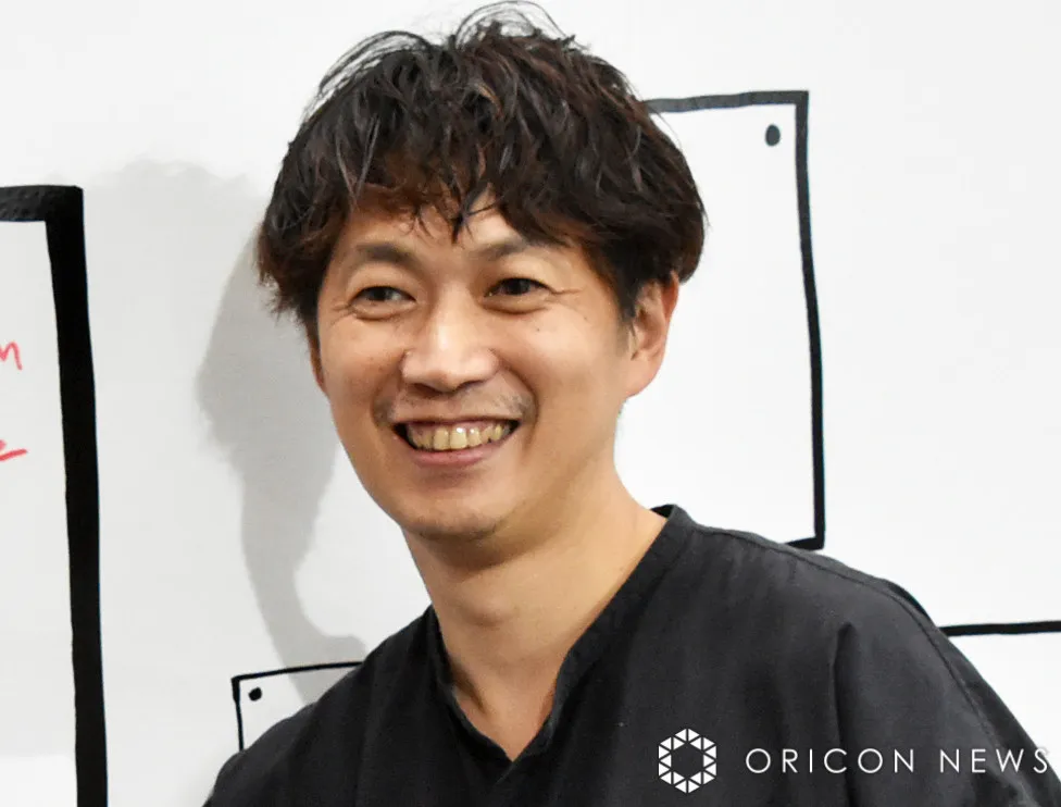 小栗旬の兄・小栗了、父親とゴルフ満喫　“顔出し”2ショットに反響「笑顔がステキ」「了さんの立ち姿が旬くんとそっくり」