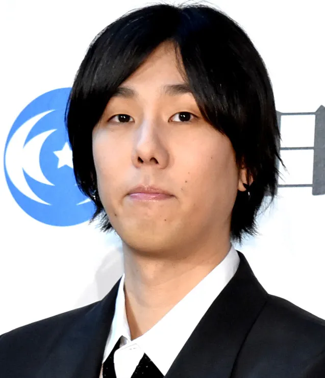 RADWIMPS・野田洋次郎、ライブ上の“爆発”演出が直撃「本気で一瞬死んだと」　心配の声に現状報告