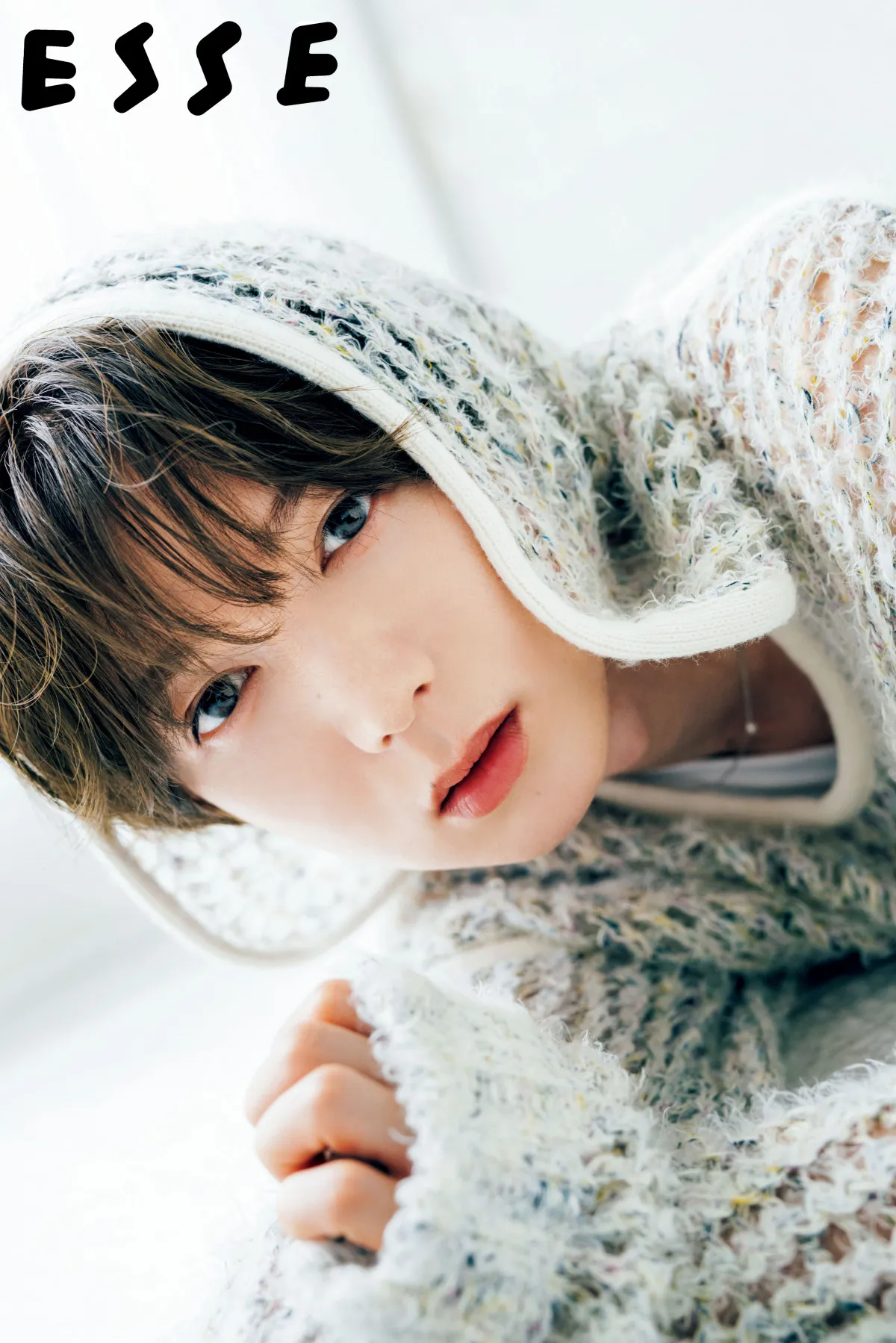 Travis Japan・七五三掛龍也、プライベート感満載ショット披露　『ESSE』美容特集に初登場