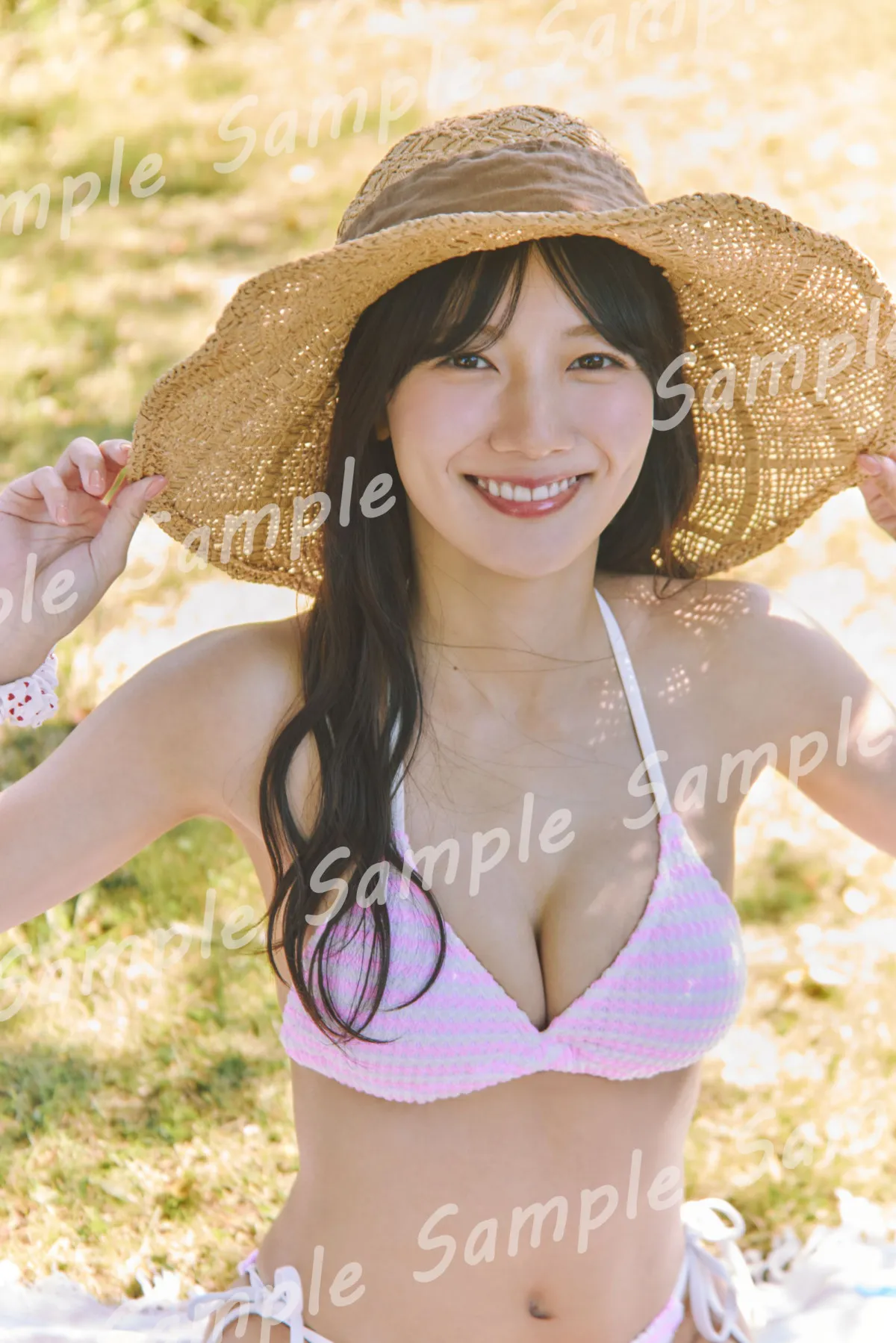 日向坂46河田陽菜、ビキニ姿でピクニック「照れますね」　2nd写真集の生配信特典ポスター公開