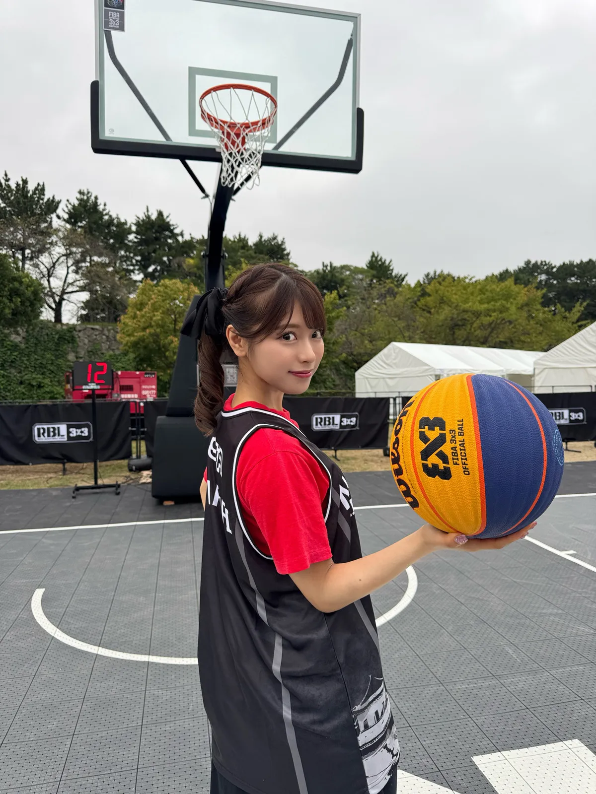 『ゴジュウジャー』敵役幹部ブーケ役・まるぴ、3x3を初生観戦　“芸能界屈指のBリーグオタク”が「面白い！別の魅力がありました」