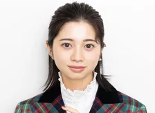 桜田ひより、“親子”写真に反響「かっこよすぎるお父さん」「ダンディなパパとかわいい娘」 『ESCAPE』オフショット