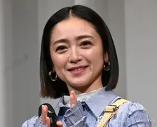 安達祐実、俳優仲間と“再会”3ショット「わーーー大好き」「皆さんいい笑顔」