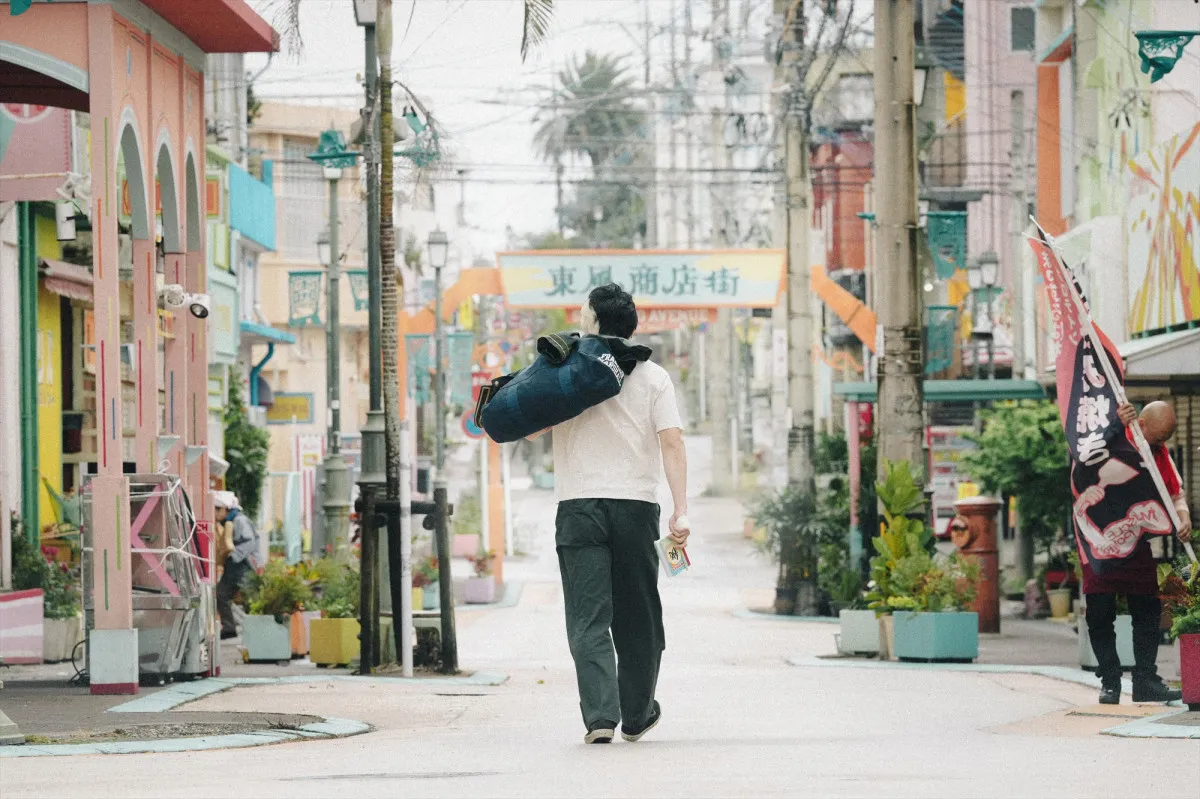 実写映画『WIND BREAKER』沖縄に再現された“生きた商店街”　特別映像公開