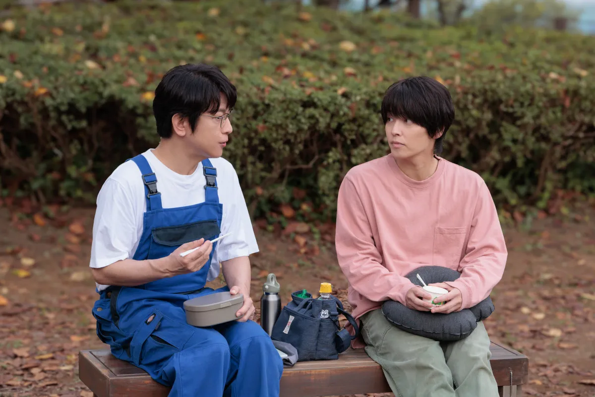 “玄索”及川光博＆手越祐也、出会いの場面が明らかに　『僕たちん家』初回場面写真公開