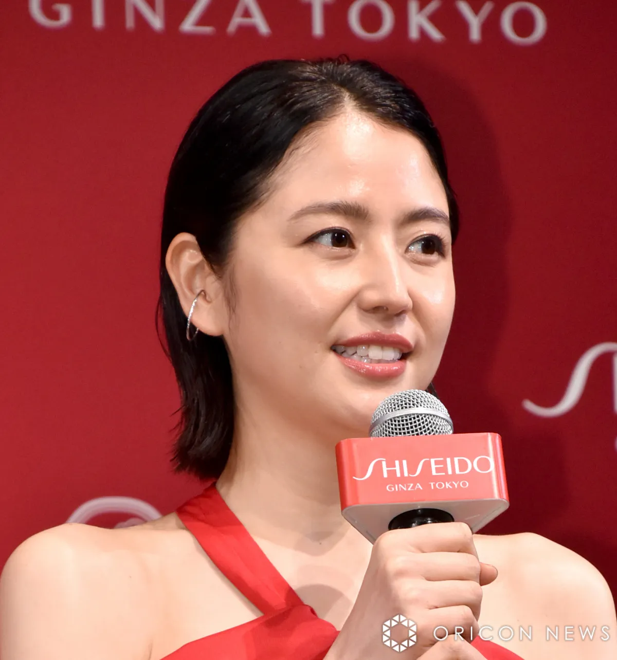 長澤まさみ、美脚際立つドレッシーショット披露　ファンもん絶「ビジュ神です」「凄く映えますね」