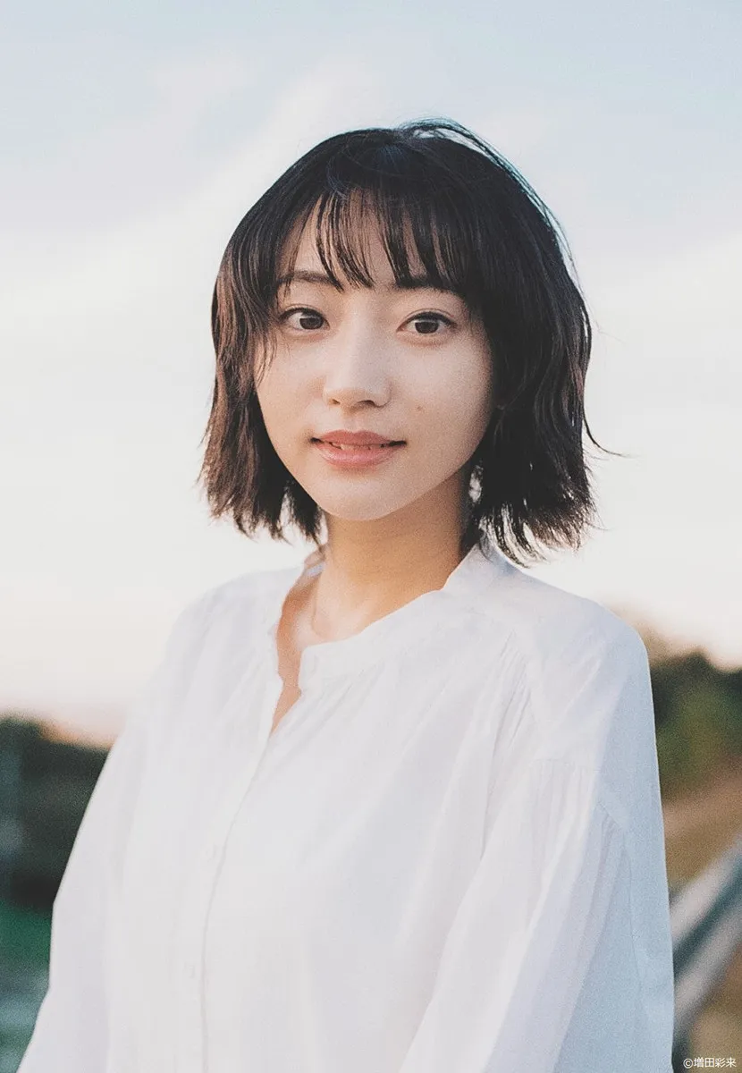 映画『おいしい給食 炎の修学旅行』ヒロイン・武田玲奈が所属するトラスターが新人を募集『モデル特別オーディション2025』開催中