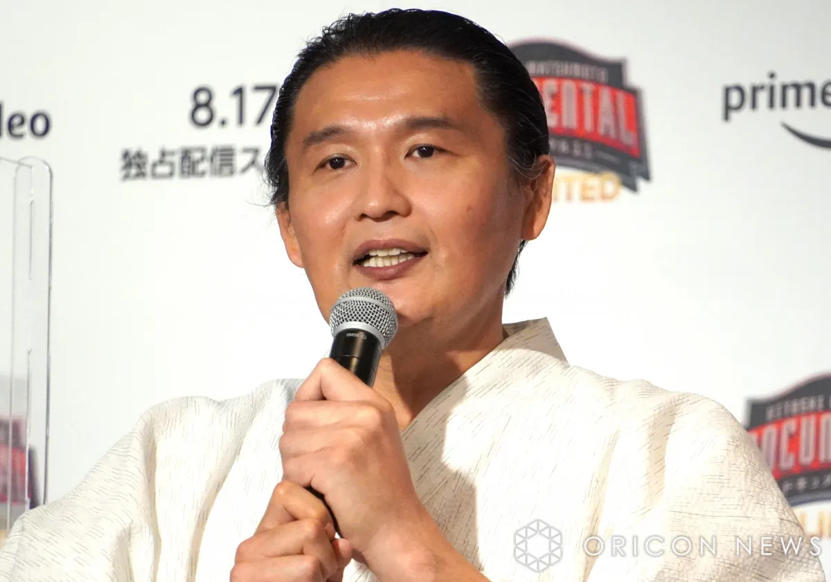 「若返りました？」元横綱・貴乃花光司氏、ジャケット×ジーンズ姿の撮影オフショットに反響「かっこいい」「脚なが！」「オシャレなおじしゃん」