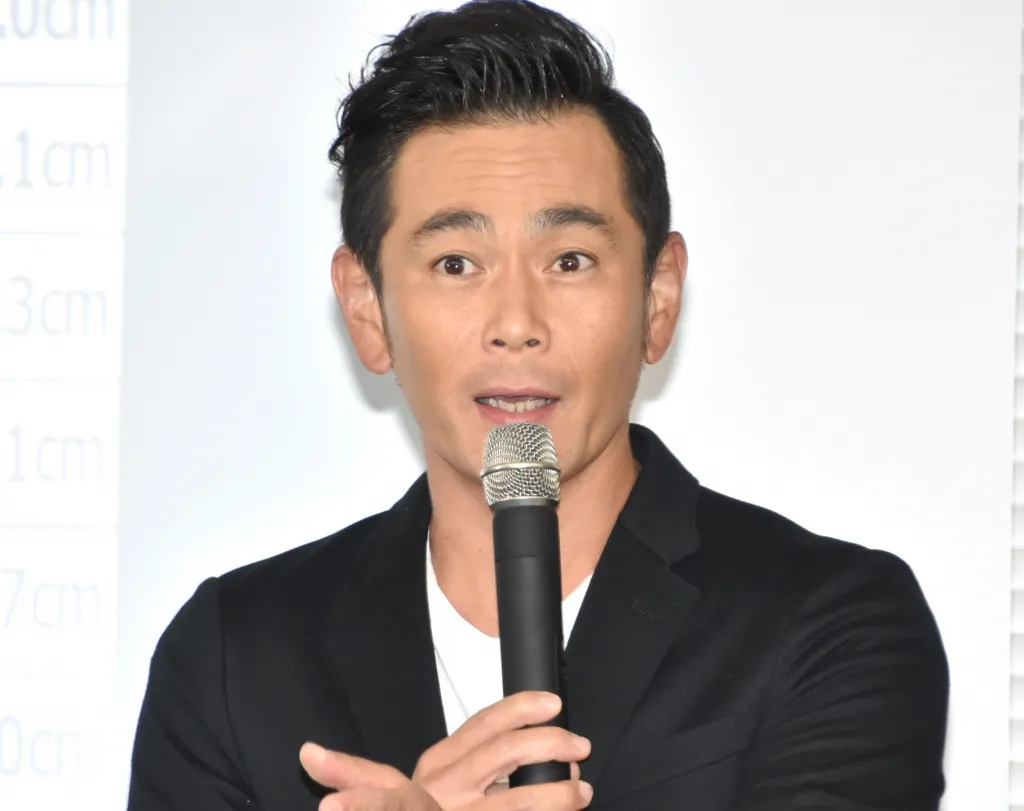 ココリコ遠藤の妻、次男が手術受けることを報告「全身麻酔でやる」　謎の“できもの”の正体判明