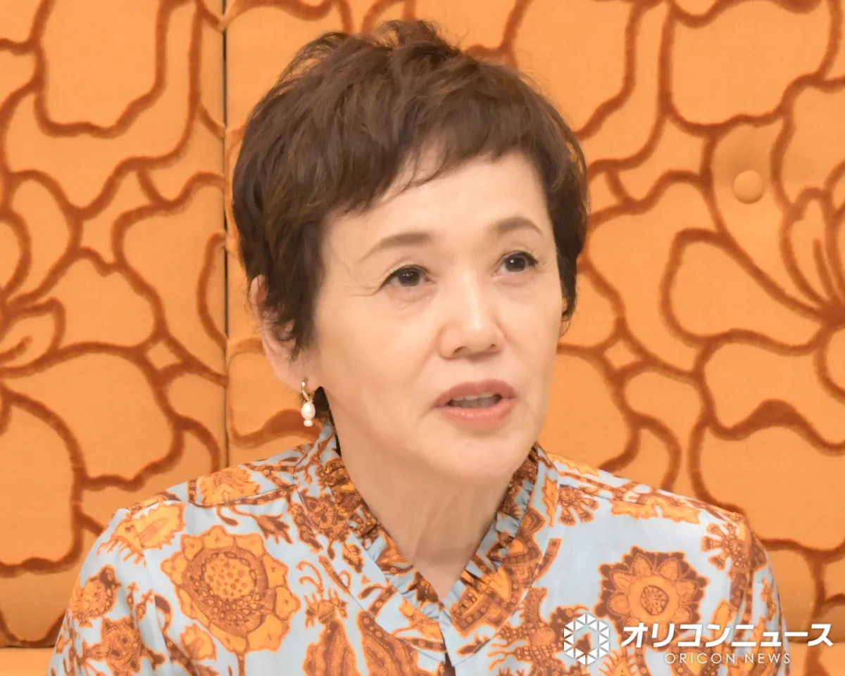大竹しのぶ、鈴鹿央士の“兄弟ショット”に反響「素敵な兄弟です。美しい二人です」　舞台『リア王』オフショット