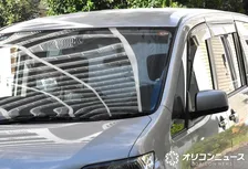 草間リチャード敬太容疑者が送検される　後部座席にはカーテン　車内の様子は見えず