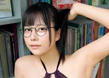 東雲うみ、柔らかな曲線を描く美しいボディライン披露