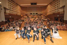 斎藤工、被災地・奥能登に“約束を果たす”　移動映画館「cinema bird」開催で500人に笑顔届ける