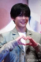 なにわ男子・長尾謙杜、こだわりの緑茶ライフ語る　“珍持論”に笑いも「冷たいお茶の方が年齢的にも好き」