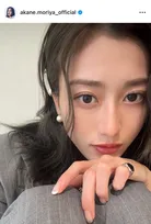 守屋茜、ミニスカウエア姿で豪快スイング「女子プロみたい」「美しいフォーム ミニスカも映える」