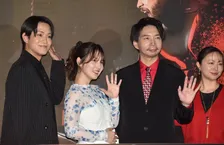 諏訪部順一、内田真礼＆石川界人夫妻に結婚祝い　共演作が10日封切りで「追い風吹いてます！」