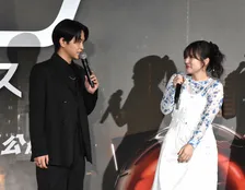 内田真礼＆石川界人、結婚発表後初公の場に夫婦そろって登場　指輪がきらり　夫ののろけトークに妻が赤面「恥ずかしい！」