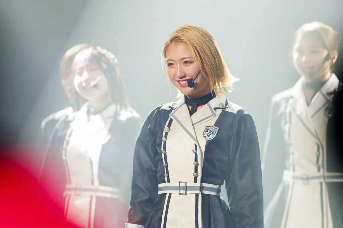 NMB48・塩月希依音、金髪ショートに”激変イメチェン”　ファンの前で初披露