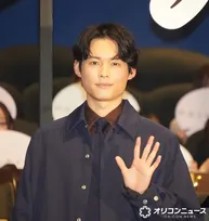 “SixTONES松村北斗”に宮崎あおい＆高畑充希が感心「こんな違うお顔を」「2人いるのかな？」