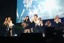 ME:I『TGC 北九州』トリを“9時半ダンス”で飾る　RINONはサプライズで初のモデルランウェイ