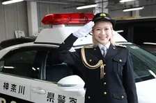 声優・青山吉能、金沢警察署の一日警察署長に就任　パトカー乗りパトロール「国を守りたい（笑）」