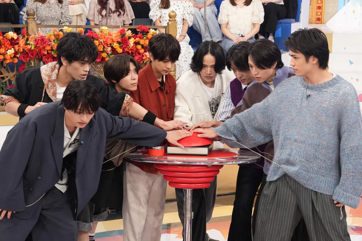 timelesz、思い出の曲で“最強王者”と早押しイントロクイズ　“まさかの手段”で勝ちにいく