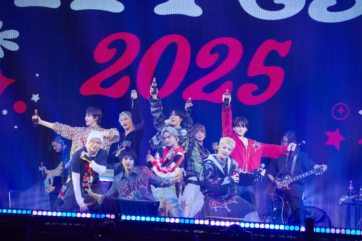 &TEAM、“コチる”ダンスをステージ初披露　全6曲で観客を“夢中全開”に
