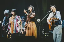 最後は竹内まりやも登場　武道館に豪華アーティストが続々、桑田佳祐が贈った“フォーク愛”の一夜【セットリスト有り】
