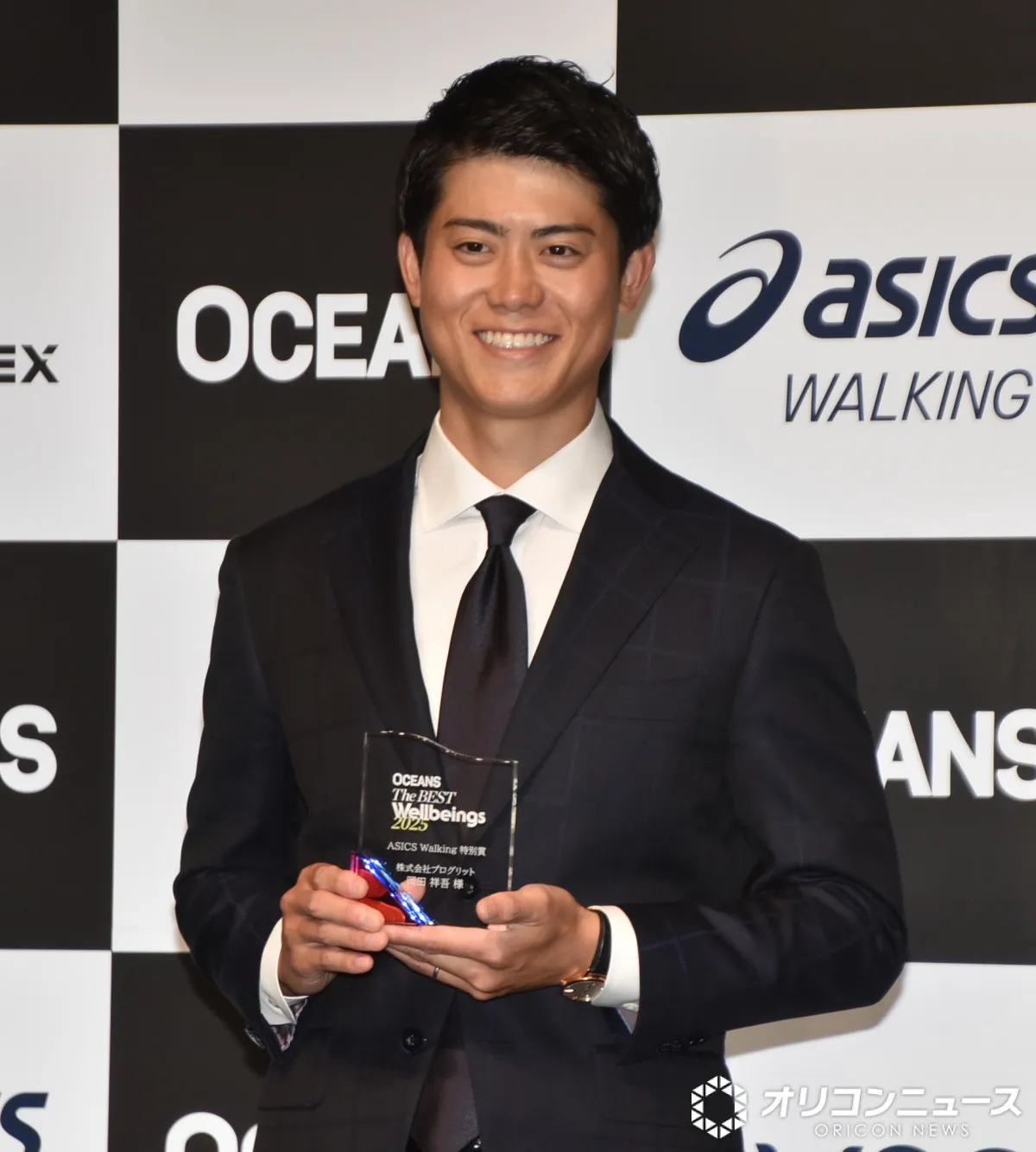 弘中綾香アナの夫・岡田祥吾氏が『The BEST Wellbeings』で特別賞　さわやかな笑顔で受賞のスピーチ
