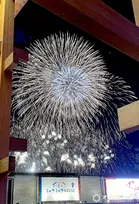 【万博閉幕】「ずっとクライマックス」最終日の花火　5分にわたって夜空に大輪の花「まさに圧巻」