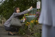 井桁弘恵、DV被害者の“美しい男”豊田裕大にドキッ　『そこから先は地獄』第2話場面写真公開