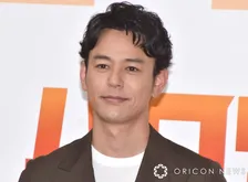 妻夫木聡、ドラマで共演・佐藤浩市＆松本若菜＆SnowMan・目黒蓮との“豪華フォトシール”に反響「プリクラいいなぁー　楽しそう！」