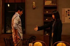 小栗旬×ハン・ヒョジュ、Netflix『匿名の恋人たち』“恋の練習”シーンに胸キュン必至　特別映像＆新カット公開