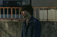 佐久間大介＆渋谷龍太、“夜の世界で生きる危うい男たち”熱演　映画『ナイトフラワー』場面写真が解禁