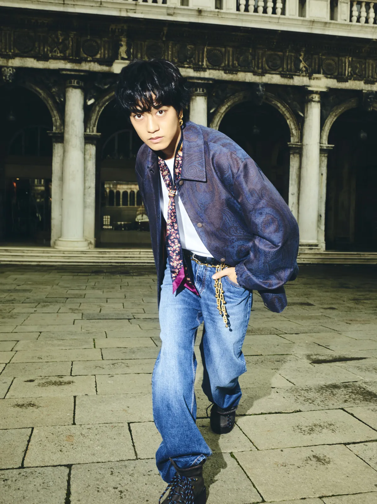高橋海人×エトロ、ヴェネツィアの街で洗練されたコーデ披露　新ビジュアルキャンペーンが公開
