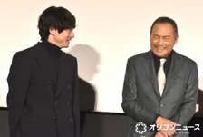 音尾琢真、坂口健太郎の汗の味は「しょっぱいです」　爆笑誘うも渡辺謙が注意