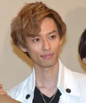 戸谷公人さん、妻・りなさんの第1子妊娠を報告「自覚を持ち日々精進」　『仮面ライダーディケイド』で海東大樹／仮面ライダーディエンド役