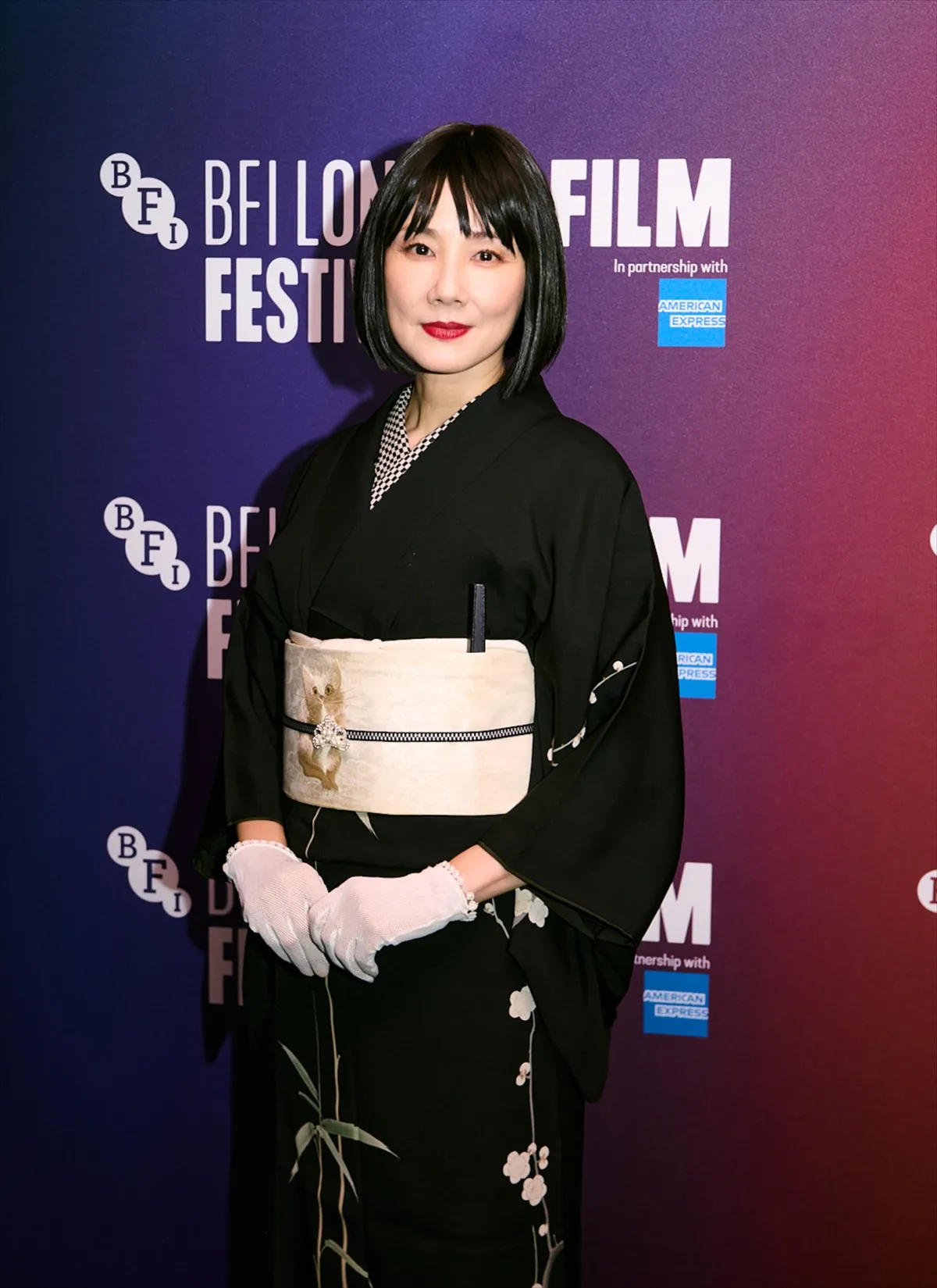 吉田羊、和の装い&流ちょうな英語で観客魅了 『遠い山なみの光』ロンドン映画祭で上映