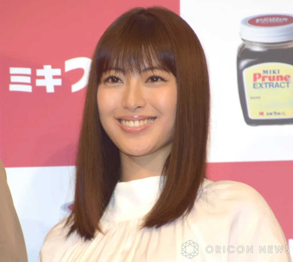 瀧本美織、美脚際立つミニワンピ姿　34歳の誕生日に感謝「人生を豊かにしていきたい」