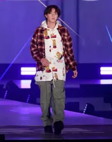 【ガルアワ】『今日好き』内田金吾、ランウェイ登場に歓声　ニヒルな笑顔で魅了