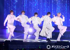 【ガルアワ】『君がトクベツ』“国民的アイドルグループ”LiKE LEGEND、生パフォーマンス 垣根を超えたキラキラステージに大歓声