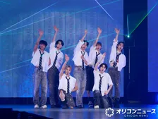 【ガルアワ】aoen、爽やか制服ビジュアルで魅了 新曲「青春インクレディブル」初披露