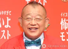 鶴瓶、共演の元アスリートとの“身長差”ショットが話題「頭一つ、抜き出てしまったよぉ～！」