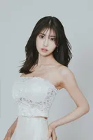 “令和の峰不二子”阿部なつき、身長・体重を公表「160cm」「42kg」　タンクトップ姿で圧巻バスト＆ウエスト