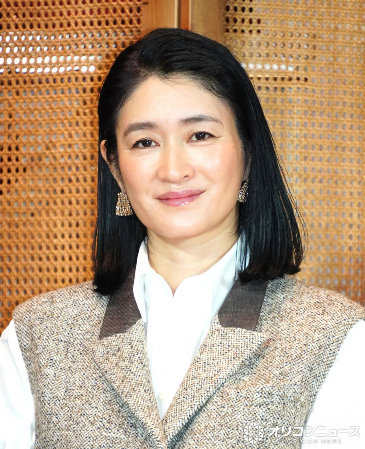 小雪、ブルネロ・クチネリ氏の精神に感銘　夫・松山ケンイチにも布教「夫が著書を読むように」