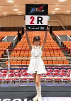 13歳の中学2年生・MIUさん、史上最年少ラウンドガールとして後楽園ホールに再登場　純白のコスチュームで堂々パフォーマンス